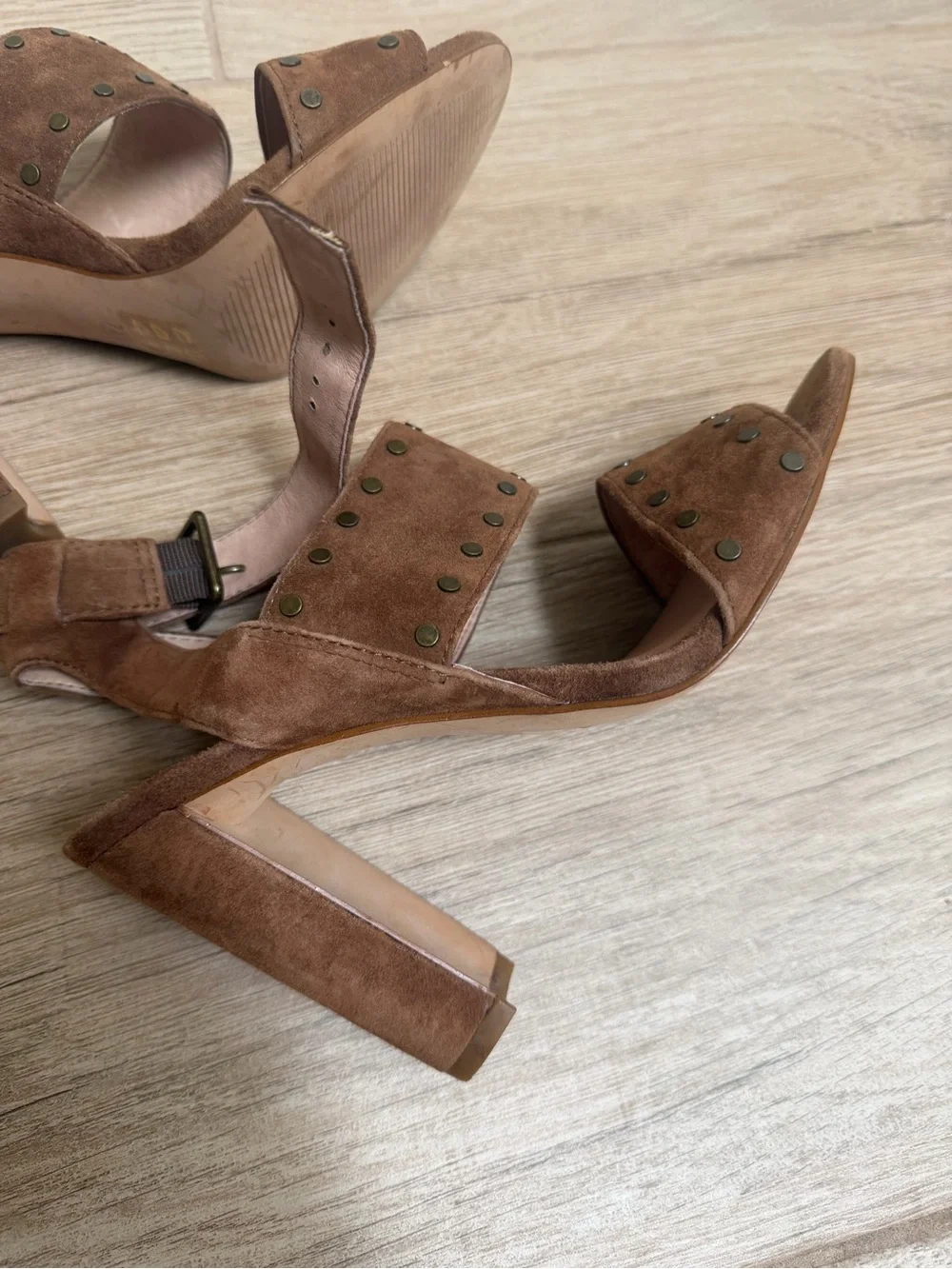 NEW Madewell Brown Suede Studded Block Heel Sandals - Women